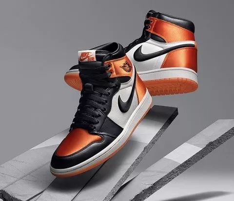 airjordan1黄脚趾潮流永不缺席,airjordan1黑绿脚趾怎么鉴别真假