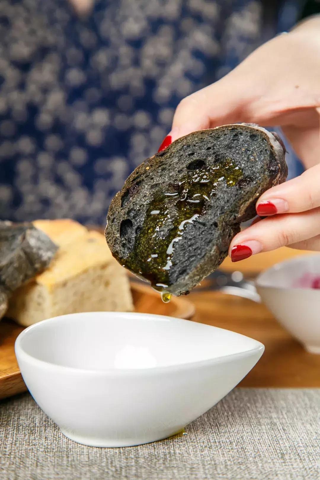 万元抽奖!送戴森卷发棒+TF口红!这家花园西餐厅让我开始嫌弃男友!