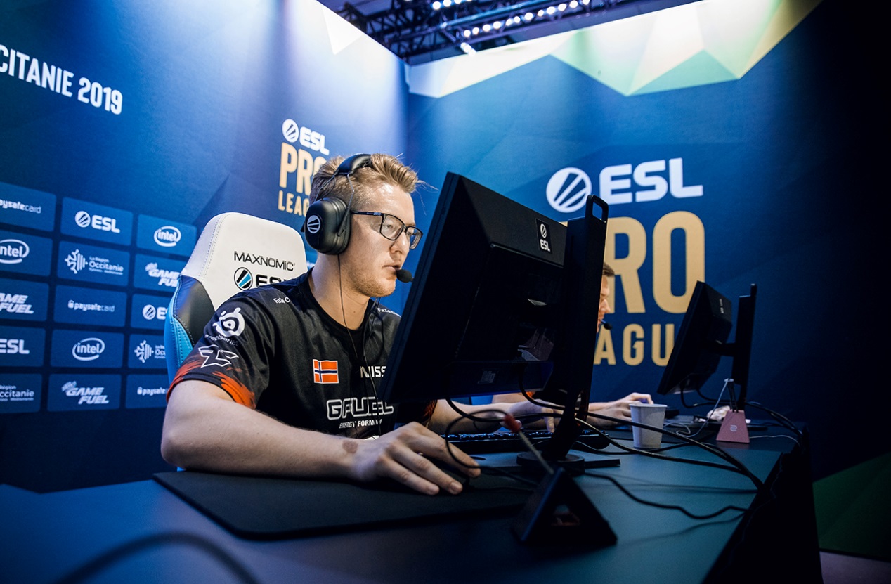 雷魔人鼠标垫和赛睿鼠标垫哪个好,赛睿heavy鼠标垫和剑匠鼠标垫测评