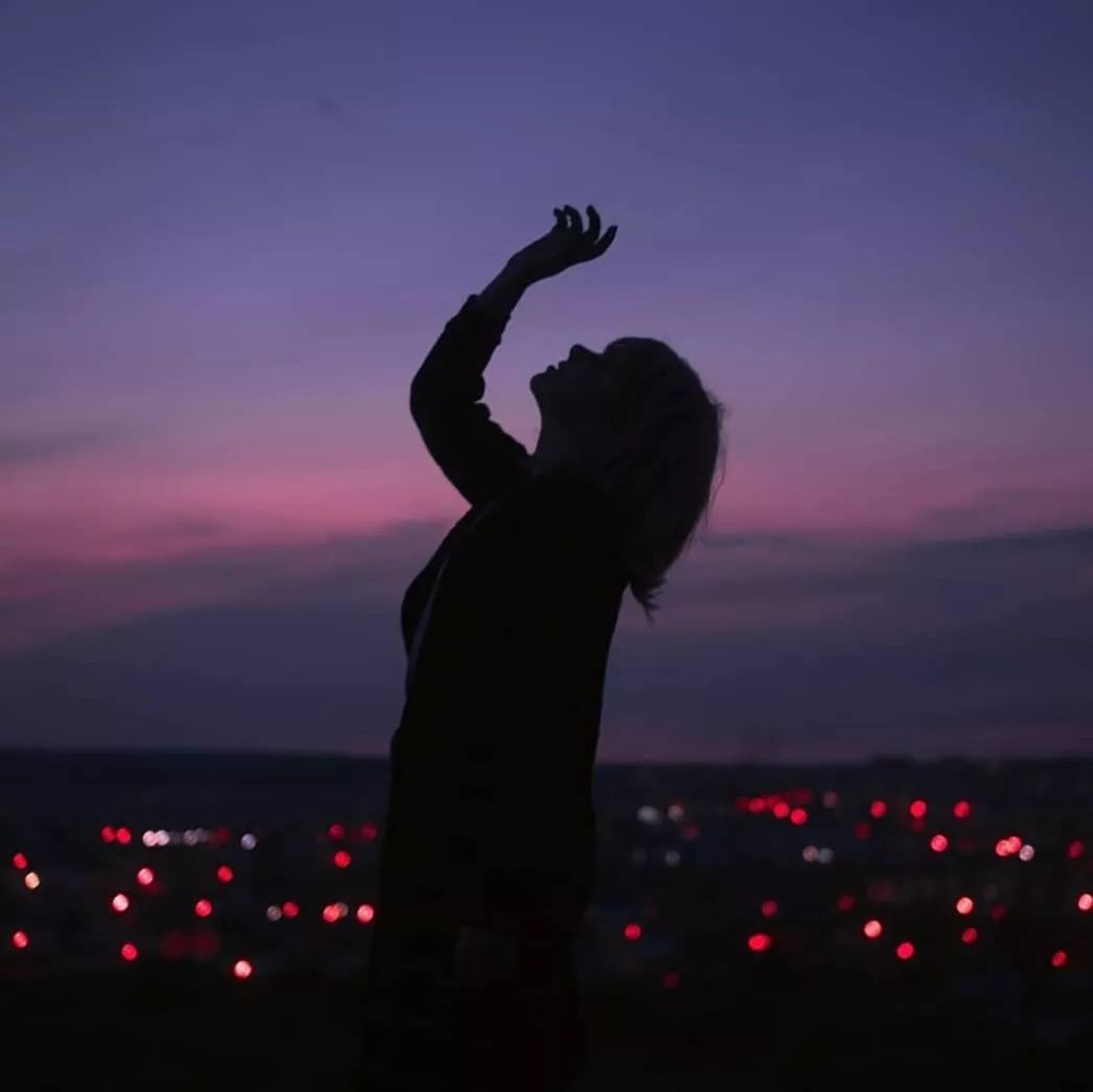 天空拼接背景图毫无违和感,天空背景图怎么拍出高级感