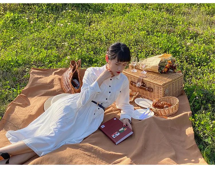 优雅连衣裙气质高级感小白裙,中长裙怎么穿才优雅时髦