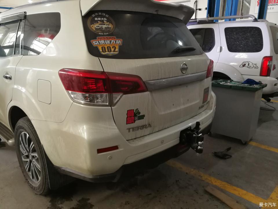 途达2021款2.5t柴油版越野视频,2021款途达四驱七座越野视频