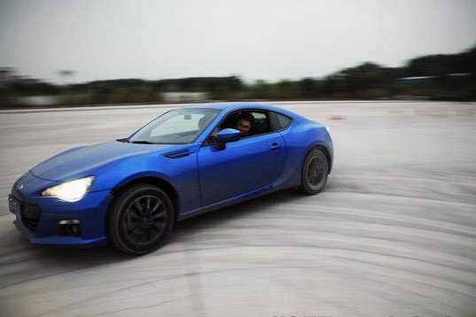 后驱驾驶技巧,后驱车就是要这样玩