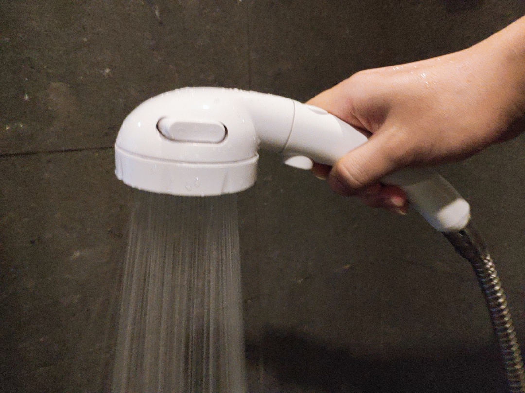 这辈子的澡都白洗了！日本336个增压细密喷射孔，洗澡比SPA还舒服