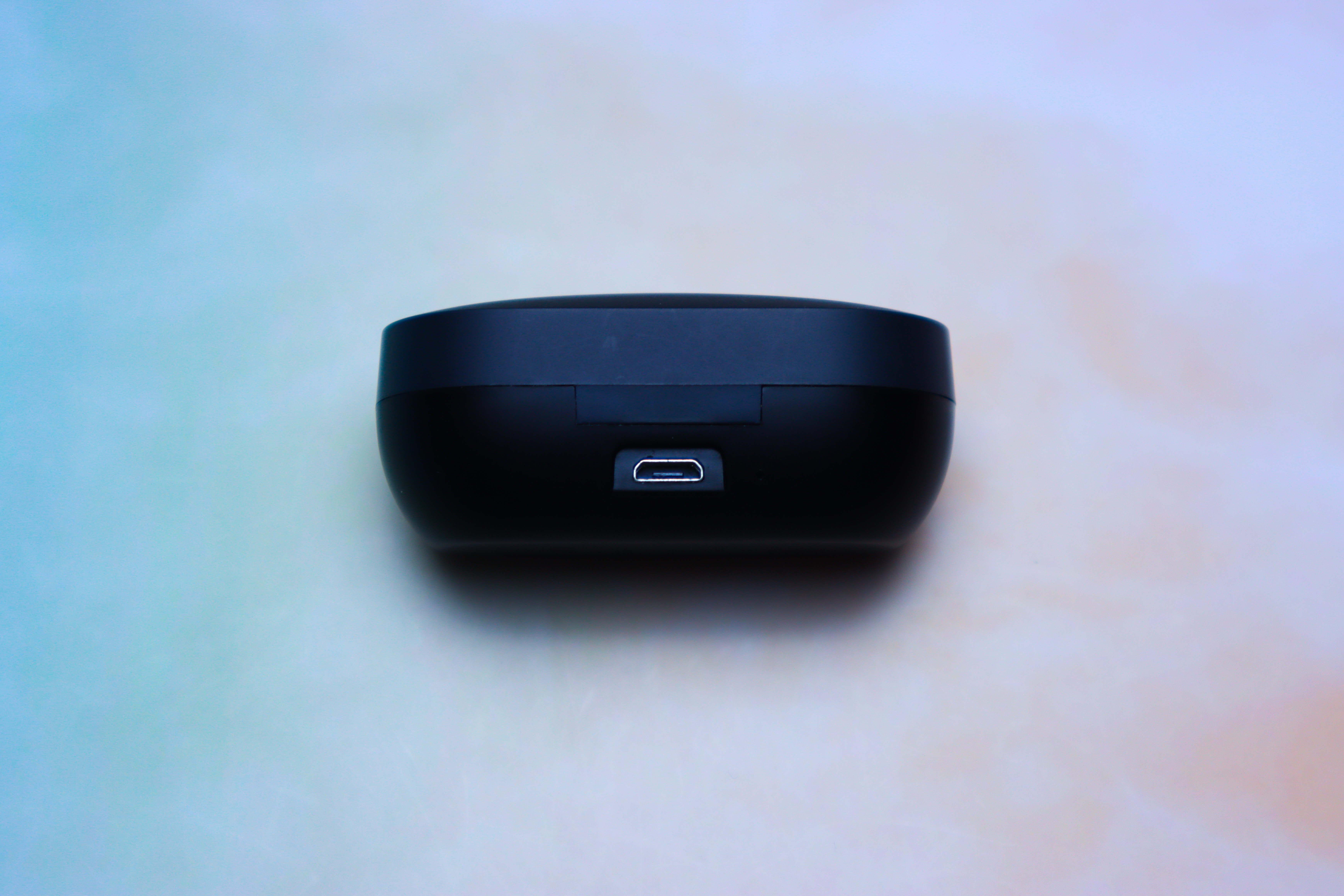 高颜值低调蓝牙耳机,精致小巧的耳机