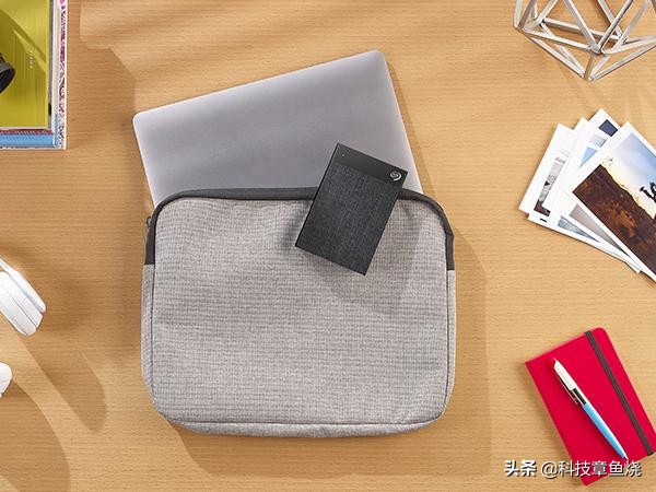 移动硬盘加密保险箱,可加密访问的硬盘柜