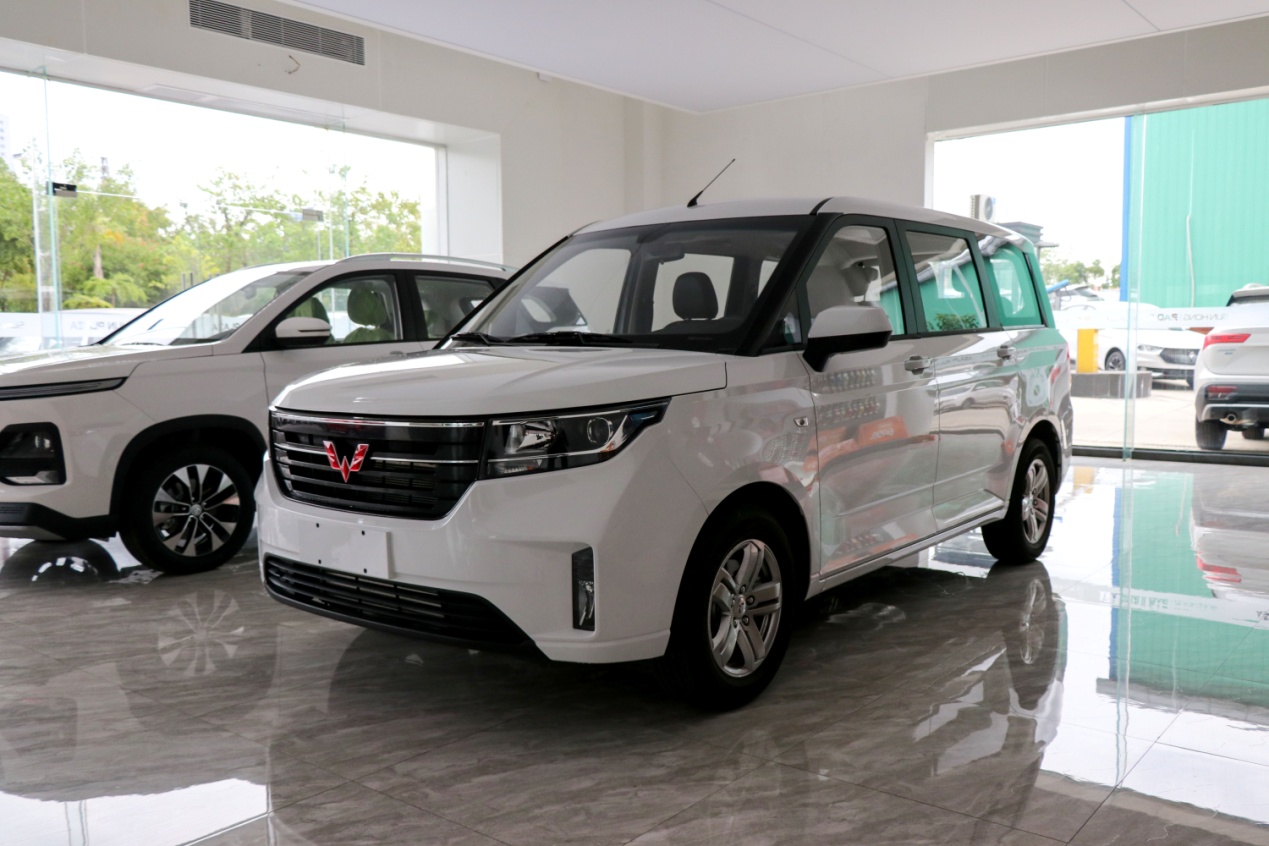 江淮瑞风m3自动挡落地价五菱宏光,五菱宏光plus和江淮瑞风m3哪个好