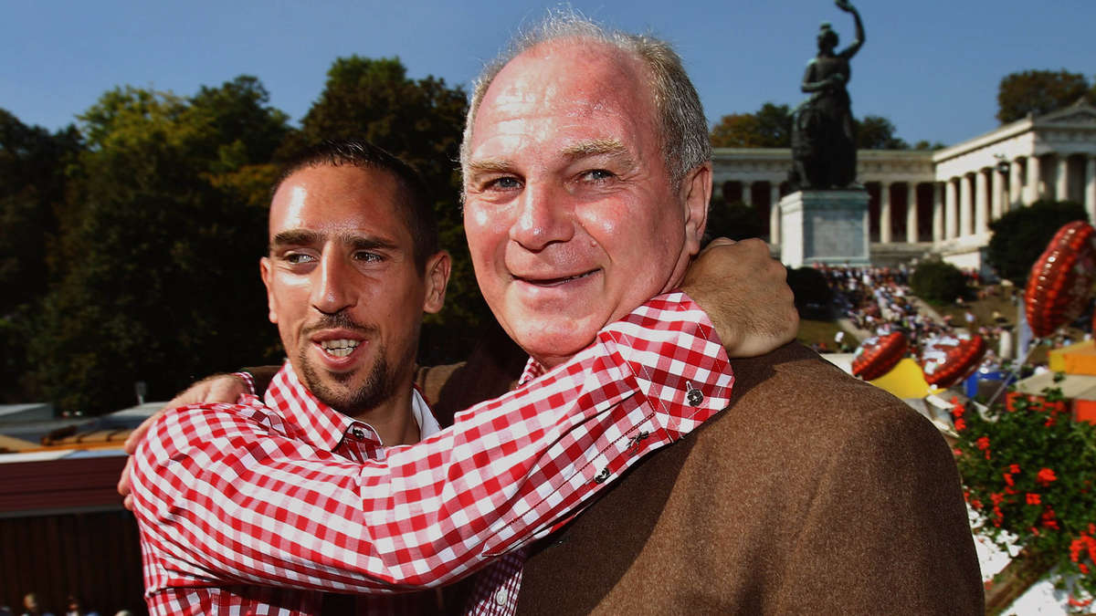 赫内斯，红色帝国缔造者