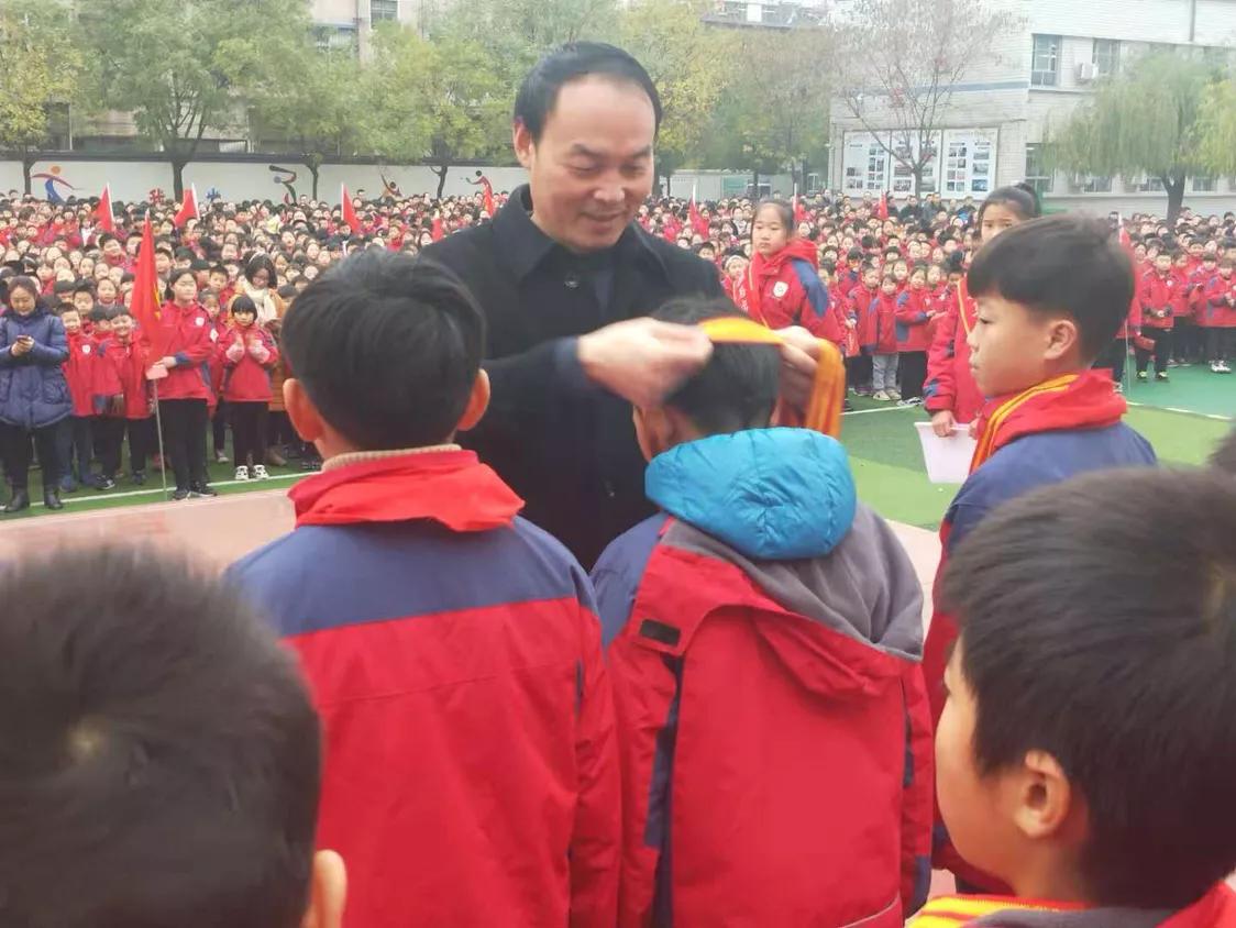 驻马店天中实验小学校长杯开幕式,驻马店实验小学足球谁第一名