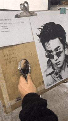 有一匹马不会动了是怎么回事,有一匹马不会动是怎么回事