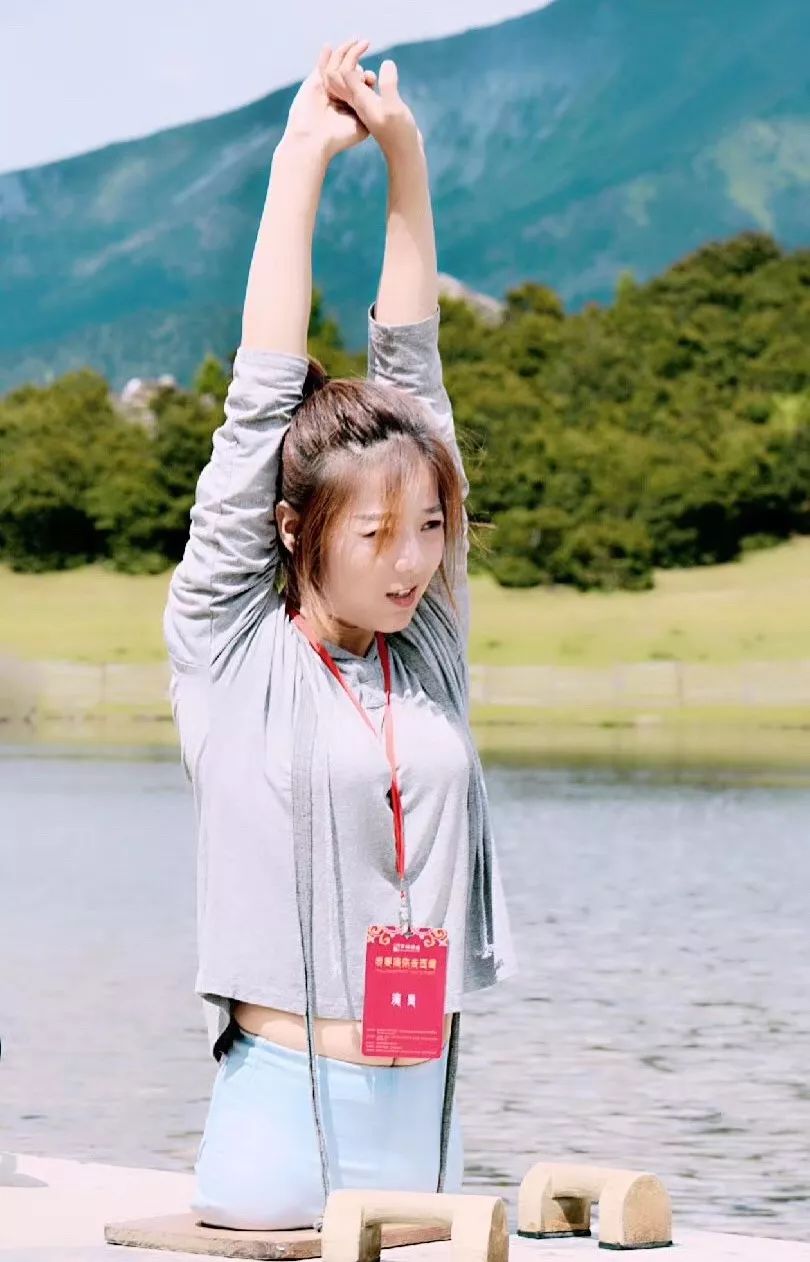 她3岁惨遭父母抛弃,无腿女孩截肢后被父母狠心遗弃