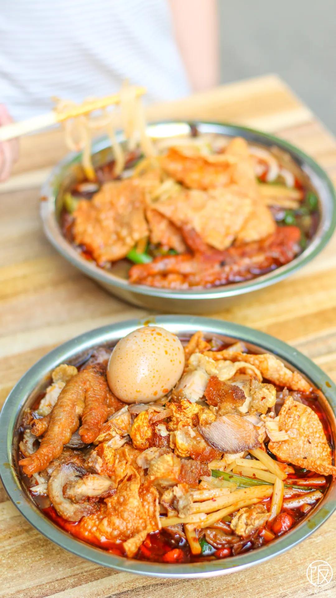 又香又臭的螺蛳粉太美味了,又臭又香螺蛳粉真的很好吃