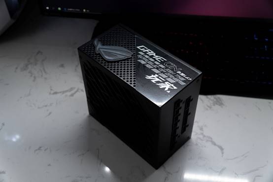 rogstrix雷鹰850g测评,rogstrix雷鹰550w