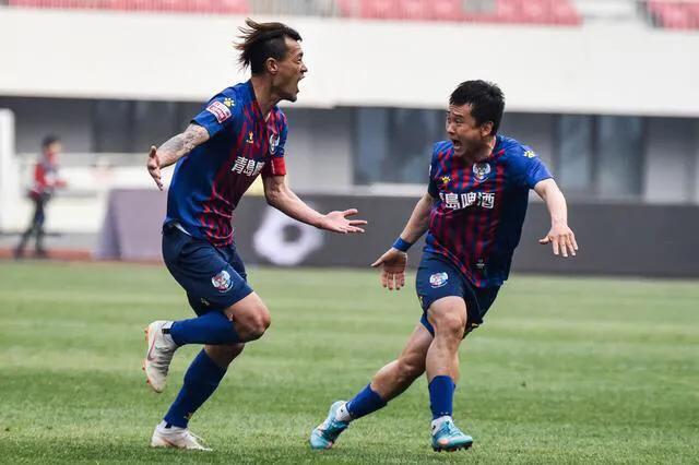 致敬老将！38岁前国脚成球队大腿，带队冲超，妻子是朝鲜族空姐