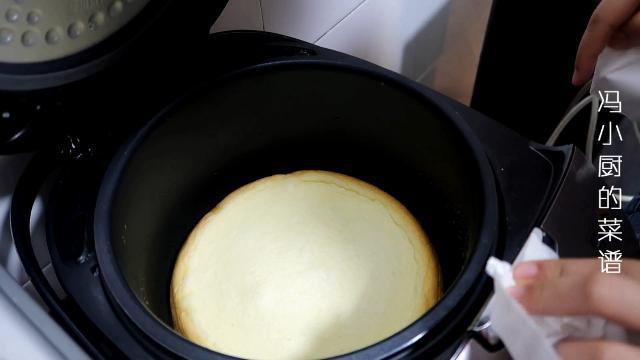 做好的电饭锅蛋糕怎么会回缩,电饭锅蛋糕回缩