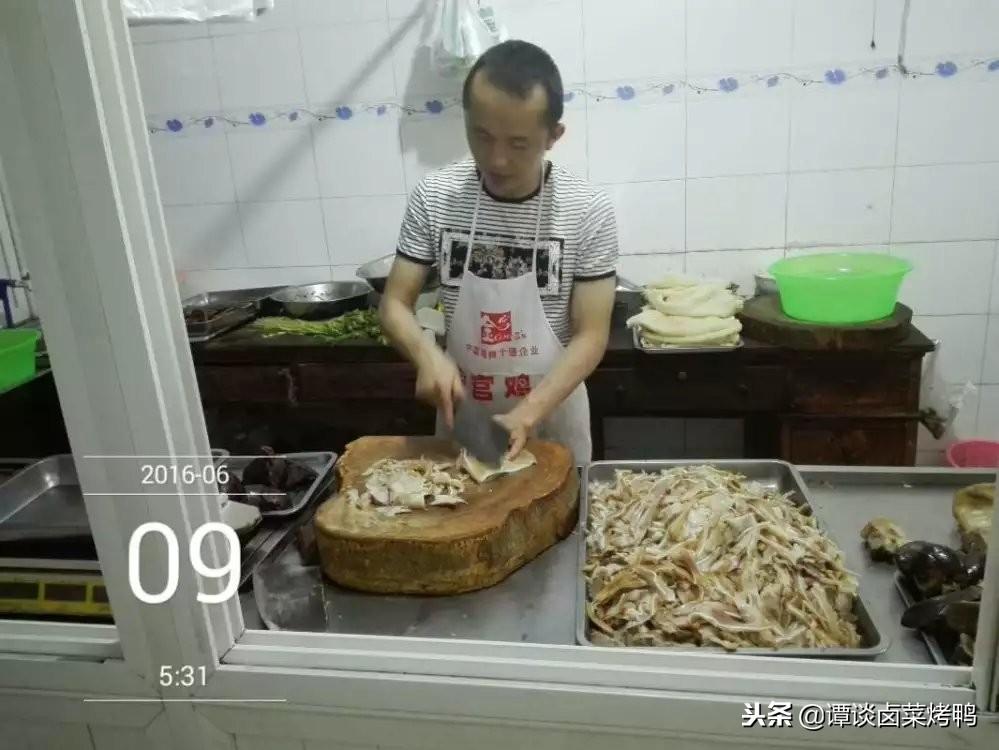 开卤菜店卖不完的卤菜怎么处理,新手开卤菜店自学做卤菜靠谱吗