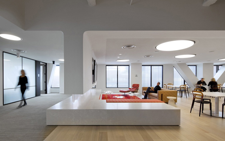 卡通乐园保加利亚软件公司Accedia索非亚办公设计欣赏