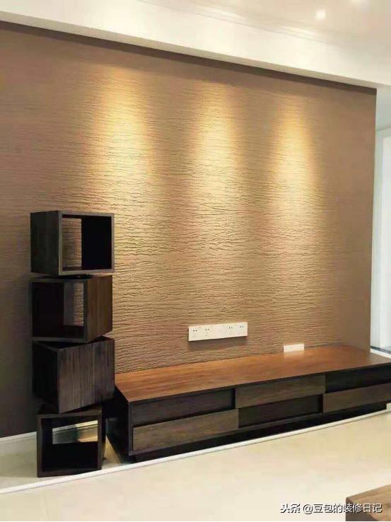 装修墙面是刷油漆好还是硅藻泥好,全屋做硅藻泥浪费吗