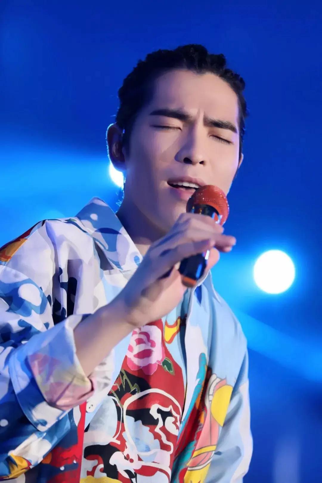 雨神萧敬腾一回屋就停雨了,雨神萧敬腾属什么