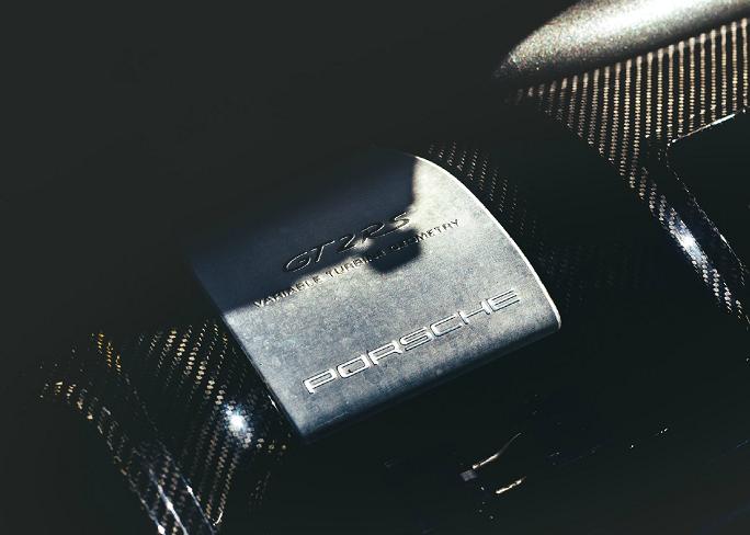 保时捷gttrs寡妇制造者,保时捷gt2rs赛道之王