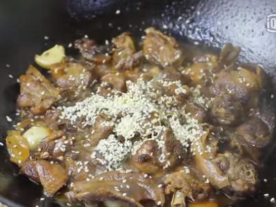 外脆内嫩鸭子,外焦里嫩的椒盐鸭