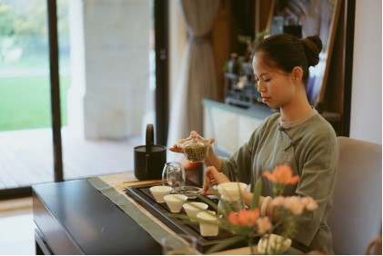 以舍得佳酿话卧龙半城风云