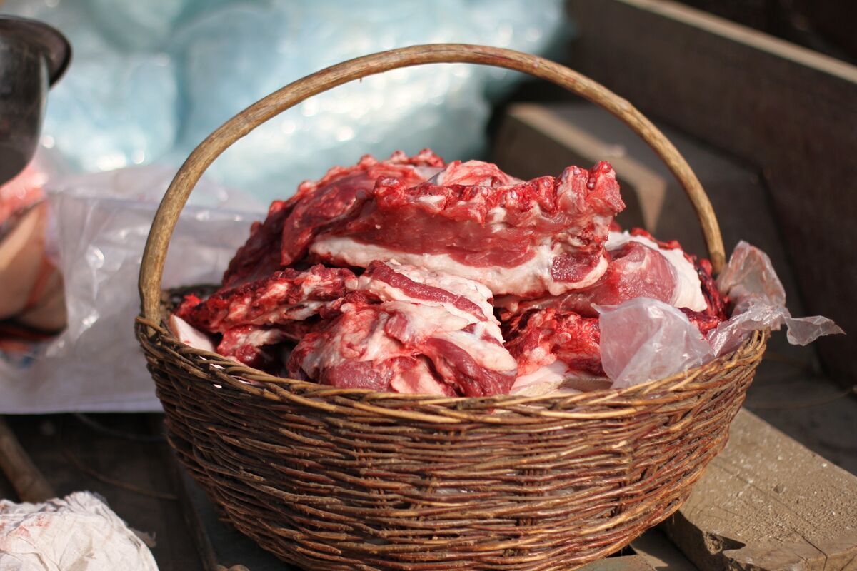 男子杀年猪竟被反咬一口悲剧了,男子杀年猪险遭反杀