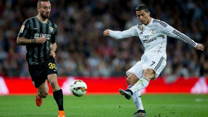 哪些球员左右脚特别均衡,左右脚均衡的现役前锋