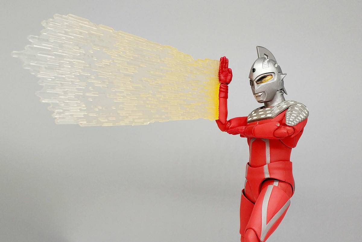 模玩机设:以弹之名守望地球地球的赤红巨人SHF赛文