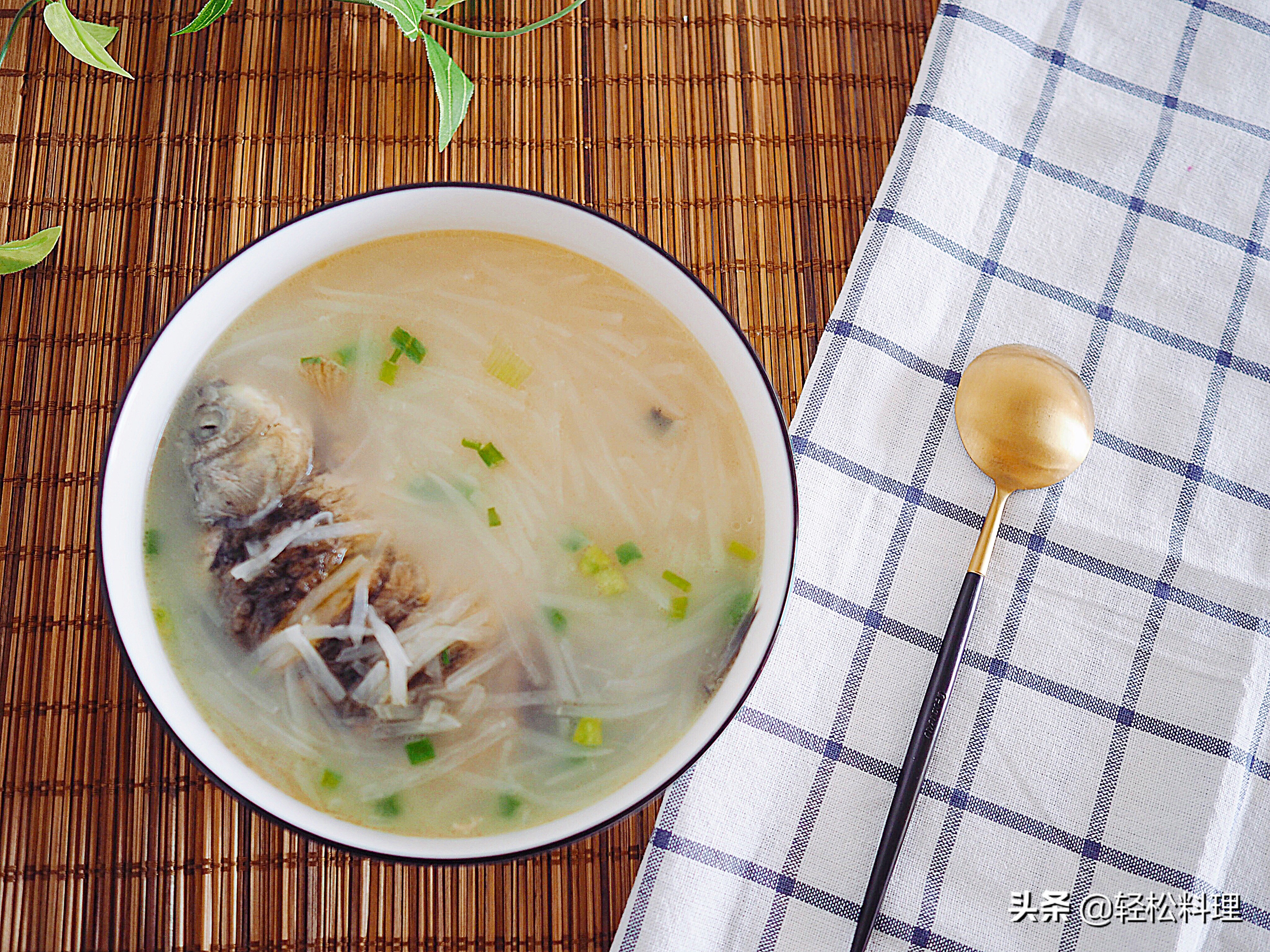 张文宏：鱼汤这样喝才营养！很多人都错了，教你快速熬鱼汤的窍门