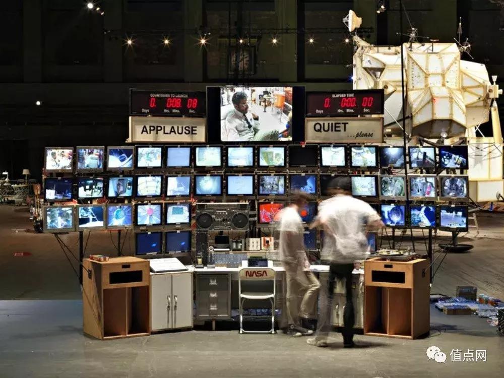 苏富比拍卖联名鞋 (苏富比拍卖鞋)