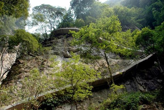 神龙峡：幽谷深深隐桃源