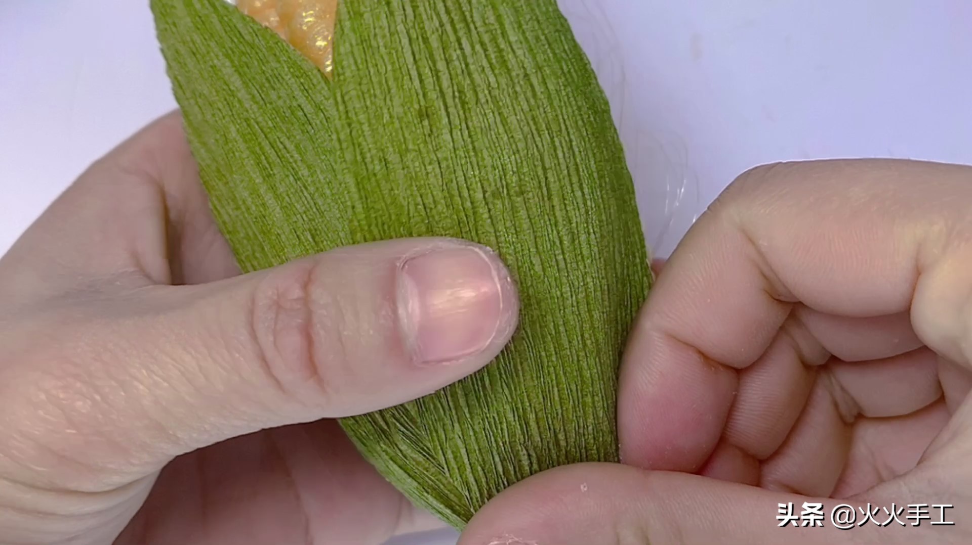 用一个水果网做的玉米简单又方便,快看这是什么