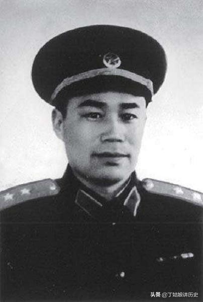 1955年授军衔，闹得最凶的三个人是谁，获得了什么军衔？