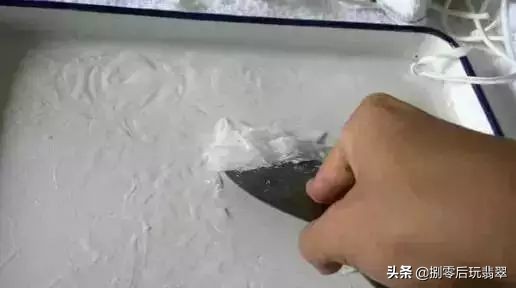 上过蜡的翡翠不能要？​有人拿开水去蜡？不分清这一点伤财又害物