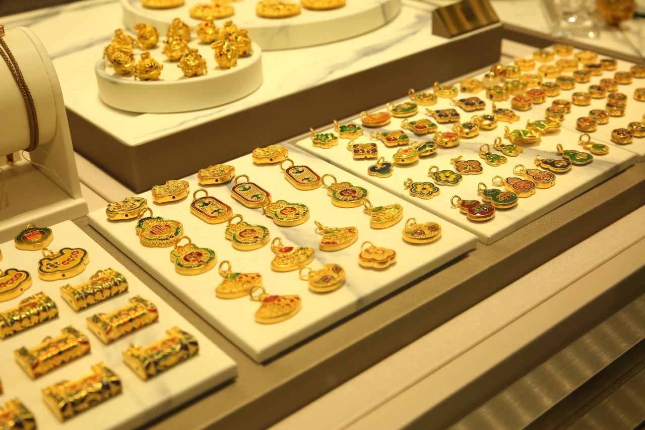 黄金首饰的出售价格表,今日买黄金首饰实体店价格