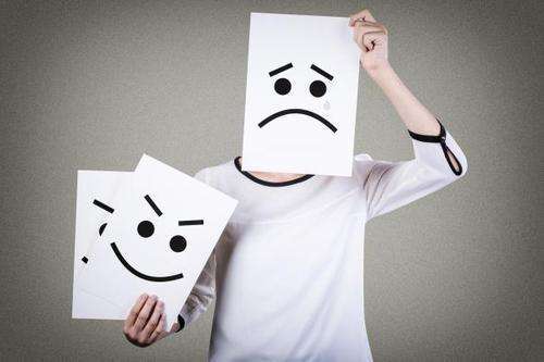 一半冰冷,双相情感障碍很冷漠