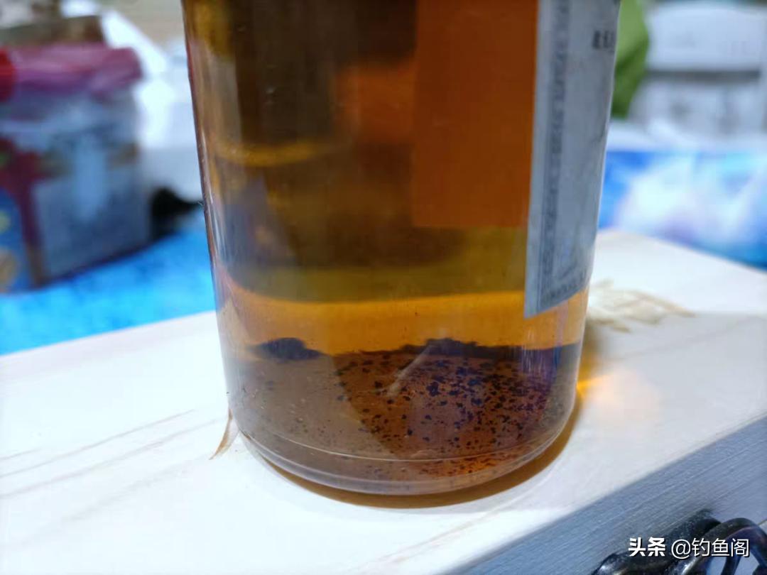 哪款麝香酒钓鱼效果最好,麝香酒几十块和几百块的差距