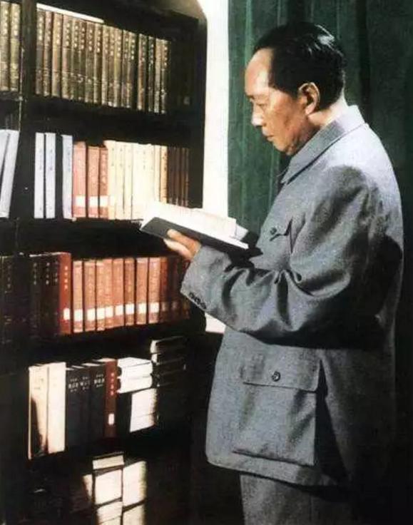 毛*东泽**向全世界展示：一个读书人最高的境界和成就