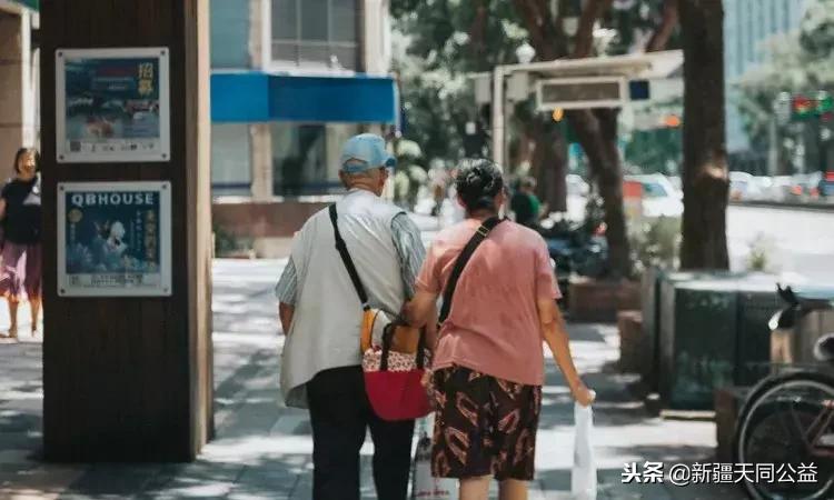 “我奶奶感染艾滋病了”：请正视老年人的性需求