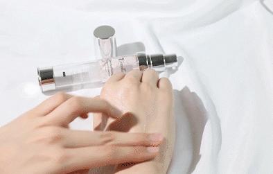 把自己仿成名人名画，化妆技术堪比易容，这个美妆博主真给力！