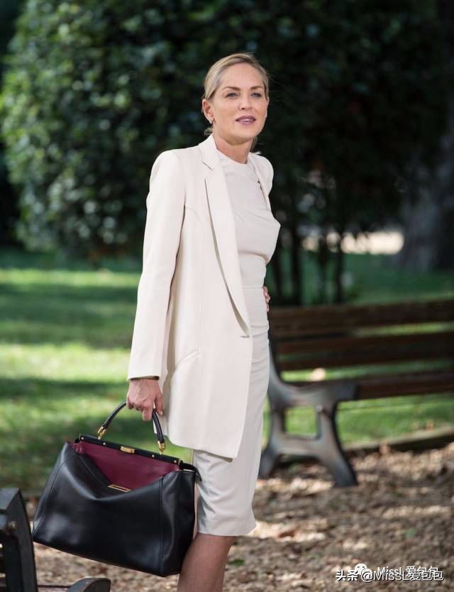 母亲节买束鲜花送妈妈,母亲节送妈妈一个皮包