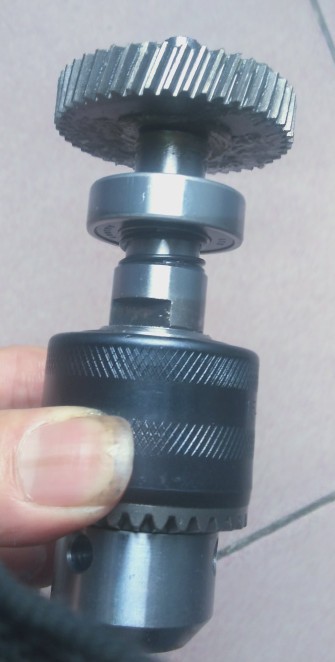 晶思达手电钻开关总成内部构造,插电款带冲击的手电钻