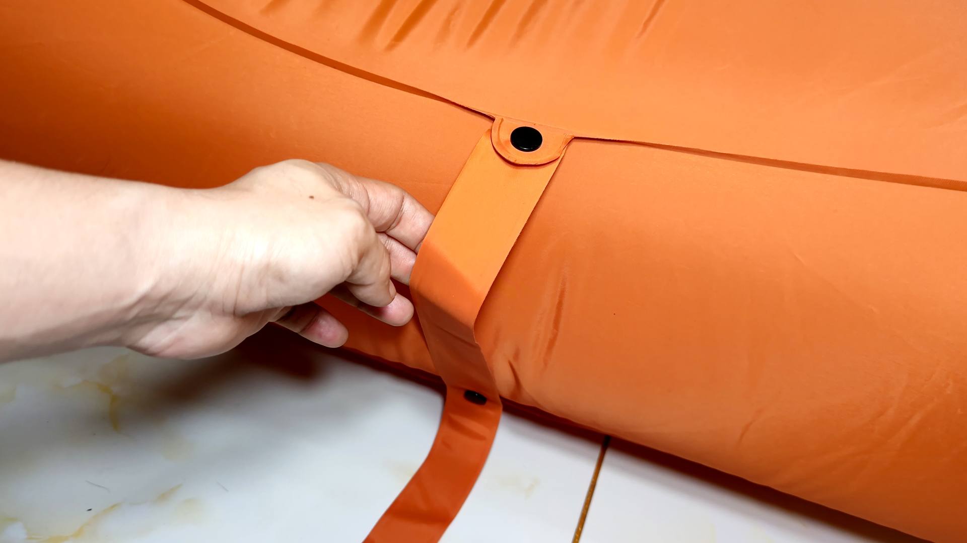 反射镜面一键充气床测评,自动充气床视频