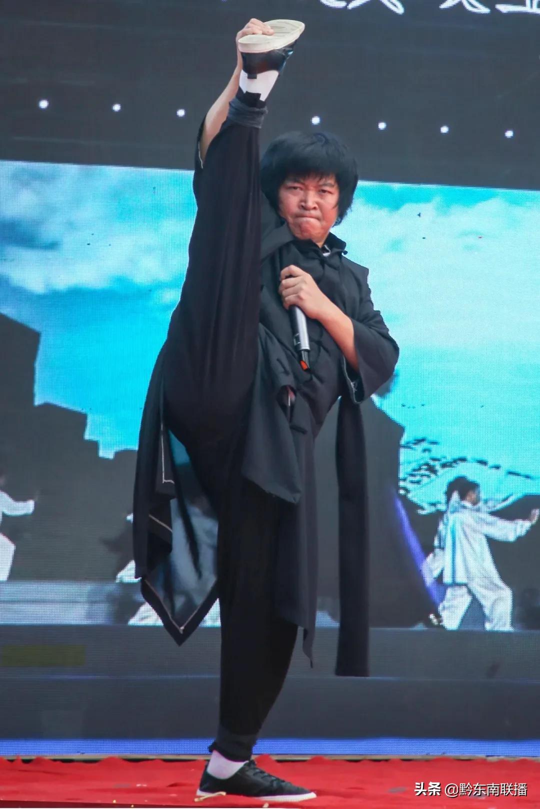 鍑棆鏁欒偛鍜岀敯鍒嗛儴,鍑棆鏁欒偛鐩存挱