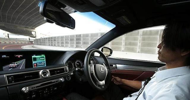 开车打方向盘技巧新手必看,新手开车怎样打方向盘最准确