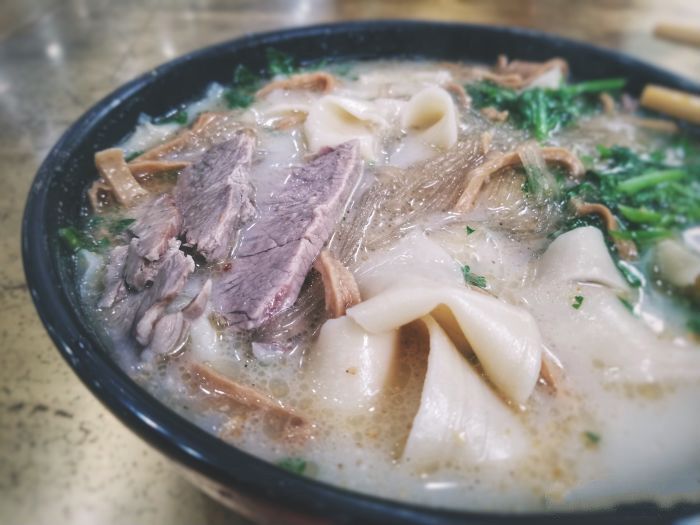 河南郑州正宗烩面在哪个位置,安阳郑州四厂烩面哪一家好吃