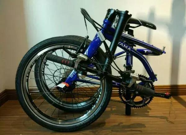 大行d82015纪念版和2022款区别,大行d8评测视频