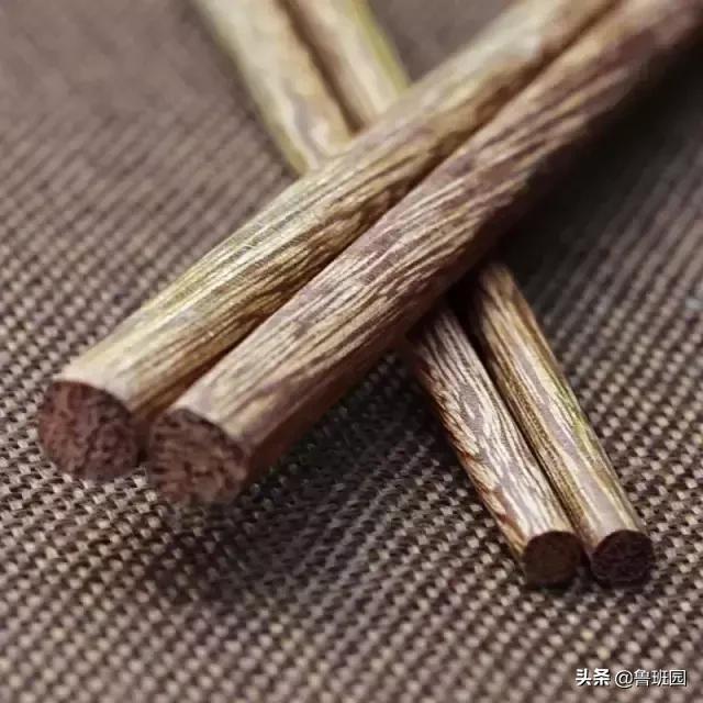 鸡翅木比较坚硬,鸡翅木轻奢