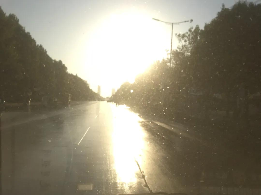 眼镜秒变墨镜，防眩光uv400无感超薄偏光镜片，直视阳光都不刺眼